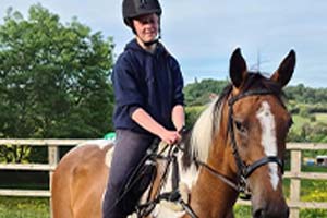 Bethan riding horse