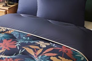 Night Lark coverless duvets collection, Midnight bloom